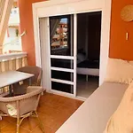Apartman With Heated Pool In