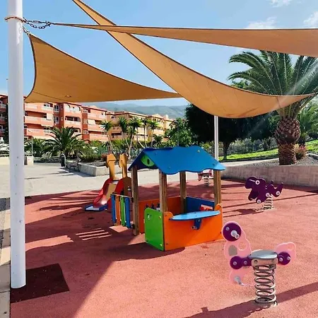 With Heated Pool In 아파트 *