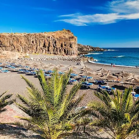 아파트 With Heated Pool In 칼라오살바헤