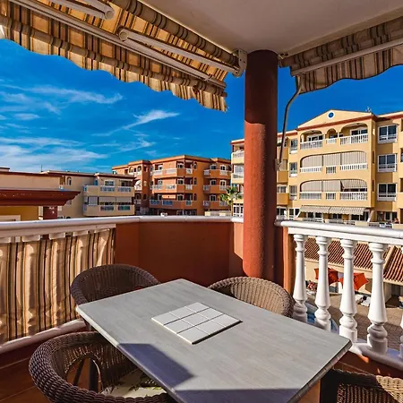 With Heated Pool In Apartman *