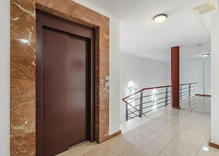 With Heated Pool In Apartamento *