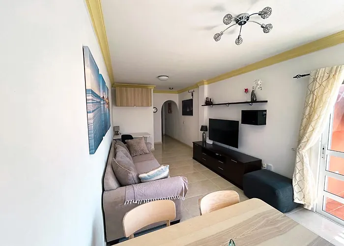 With Heated Pool In شقة