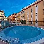 With Heated Pool In Apartman Callao Salvaje